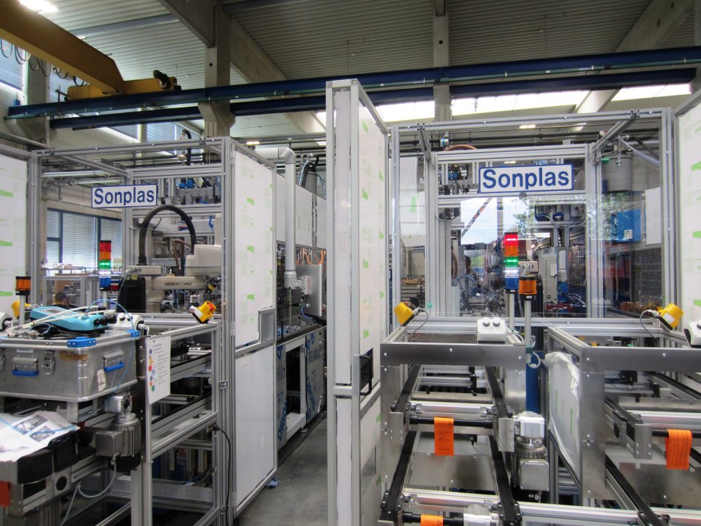 Sonplas stellt seit 1993 für Kunden weltweit automatische Montage-, Fertigungs- und Prüfanlagen für die Entwicklung und Produktion am Standort Straubing her.
