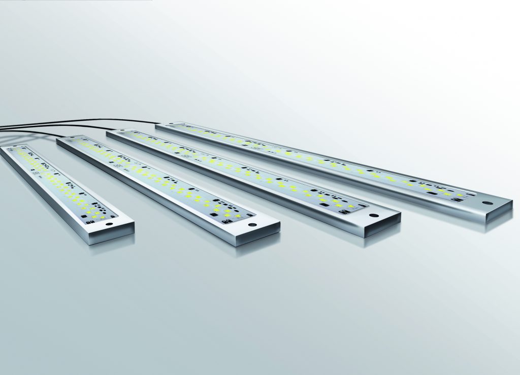 Im Produktprogramm findet sich zudem eine große Auswahl an robusten LEDs, die Arbeitsplätze und Maschineninnenräume blendfrei ausleuchten.