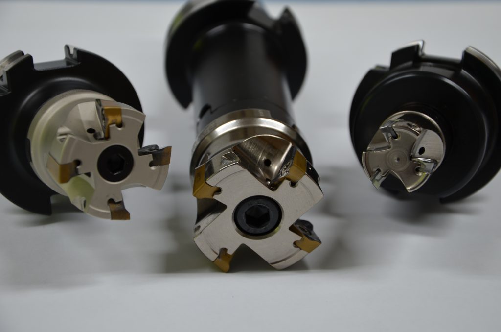 Janssen & Feyen setzt Fräser der Linie Heli IQ Mill 390 in den Durchmessern 25, 40 und 50mm ein. 