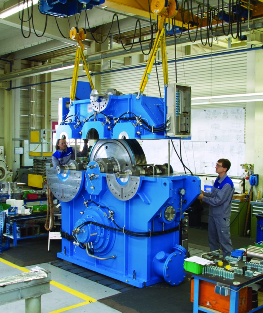 Mehrwellen-Integralgetriebe mit Druckkammer: Zentraler Baustein der Fertigung in Kompetenzzentren ist bei Voith eine belastbare Zeitwirtschaft mit Lösungen von HSi.  